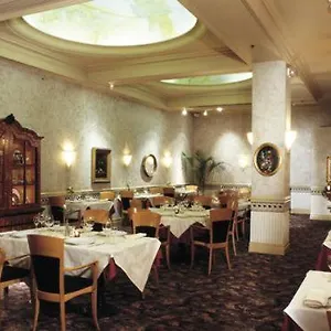 Hotel Sutton Place, Toronto