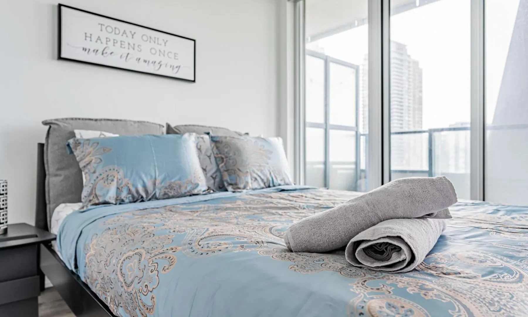 Luxury Properties Close To Rogers Center In Toronto Downtown Core Canada