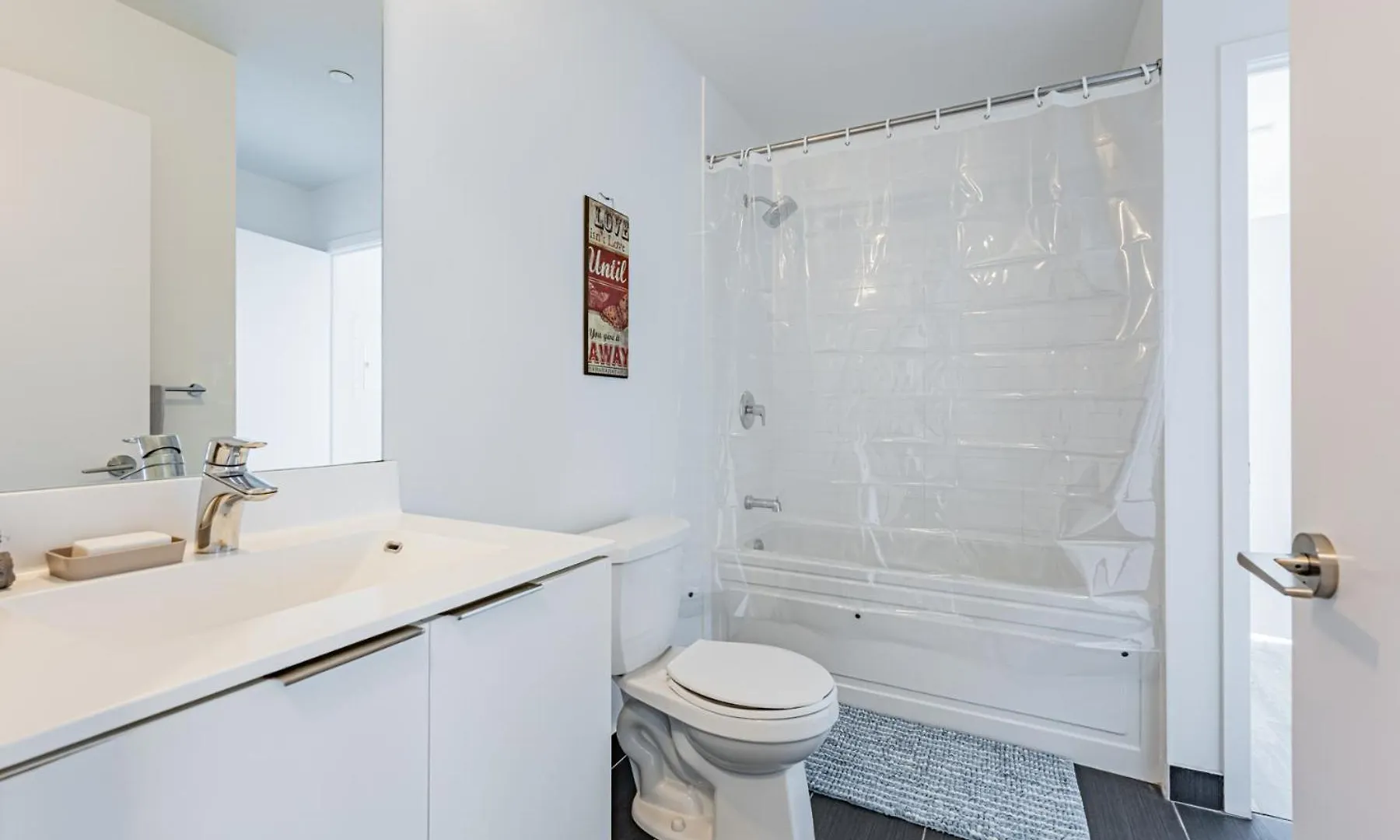 Luxury Properties Close To Rogers Center In Toronto Downtown Core Guest house