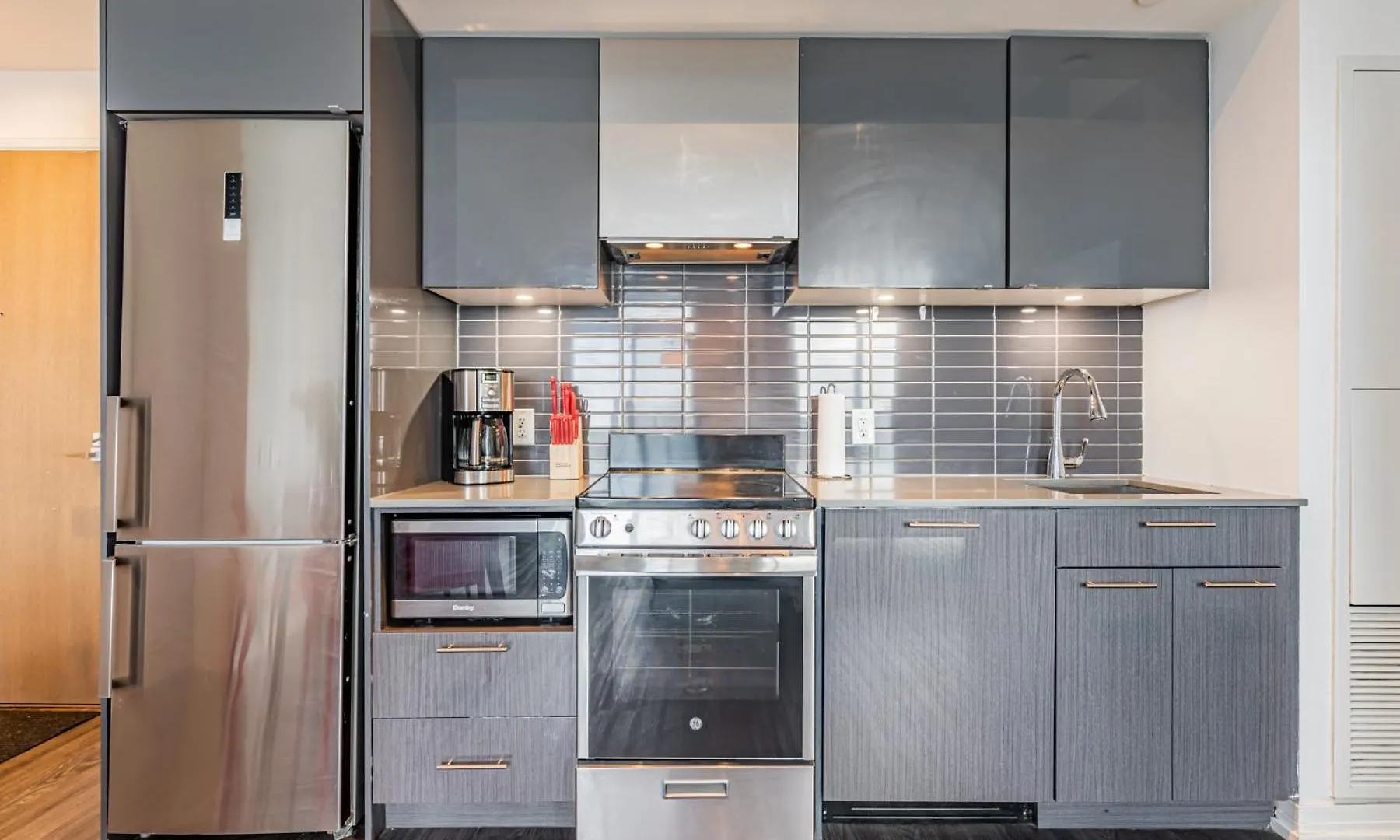 Luxury Properties Close To Rogers Center In Toronto Downtown Core Guest house