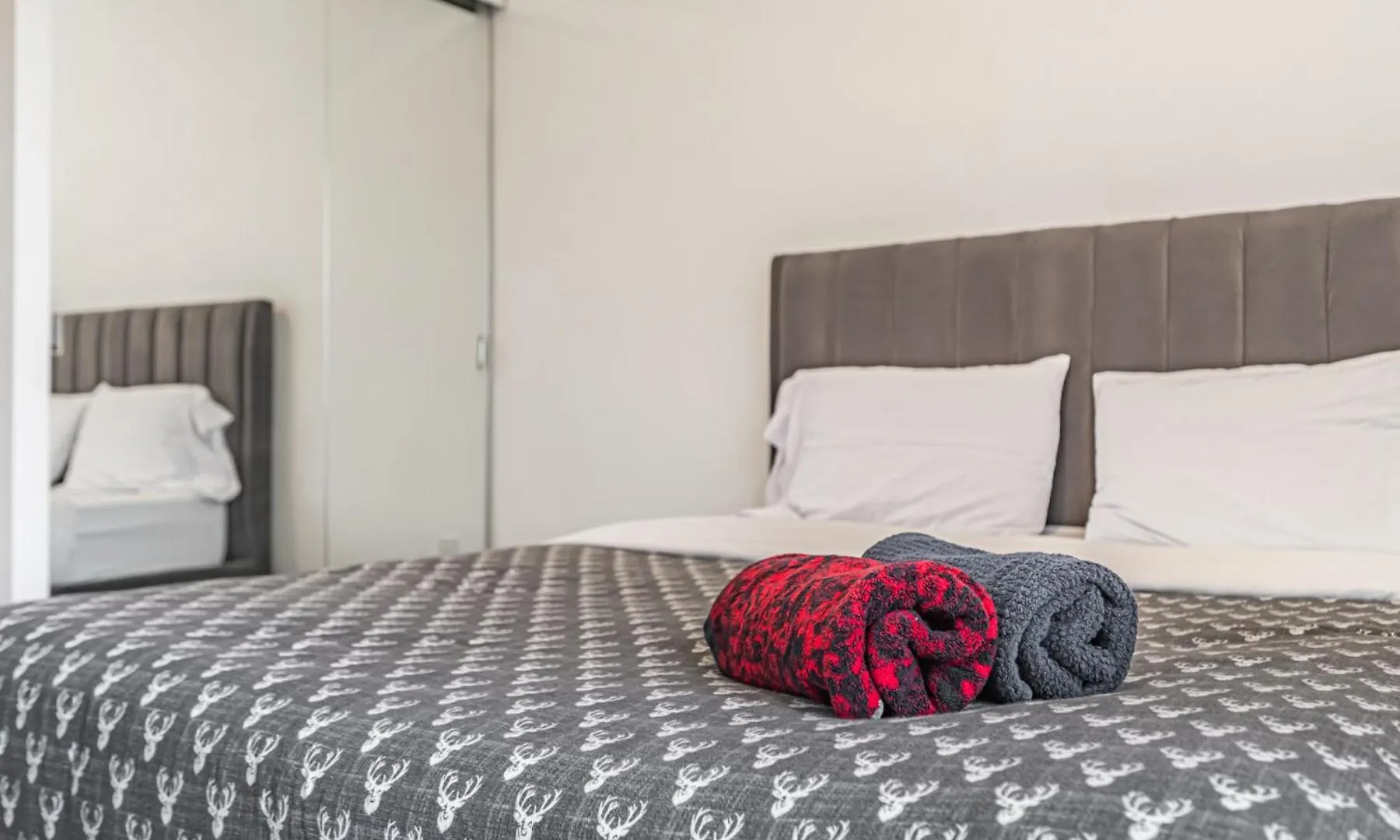 Luxury Properties Close To Rogers Center In Toronto Downtown Core Guest house