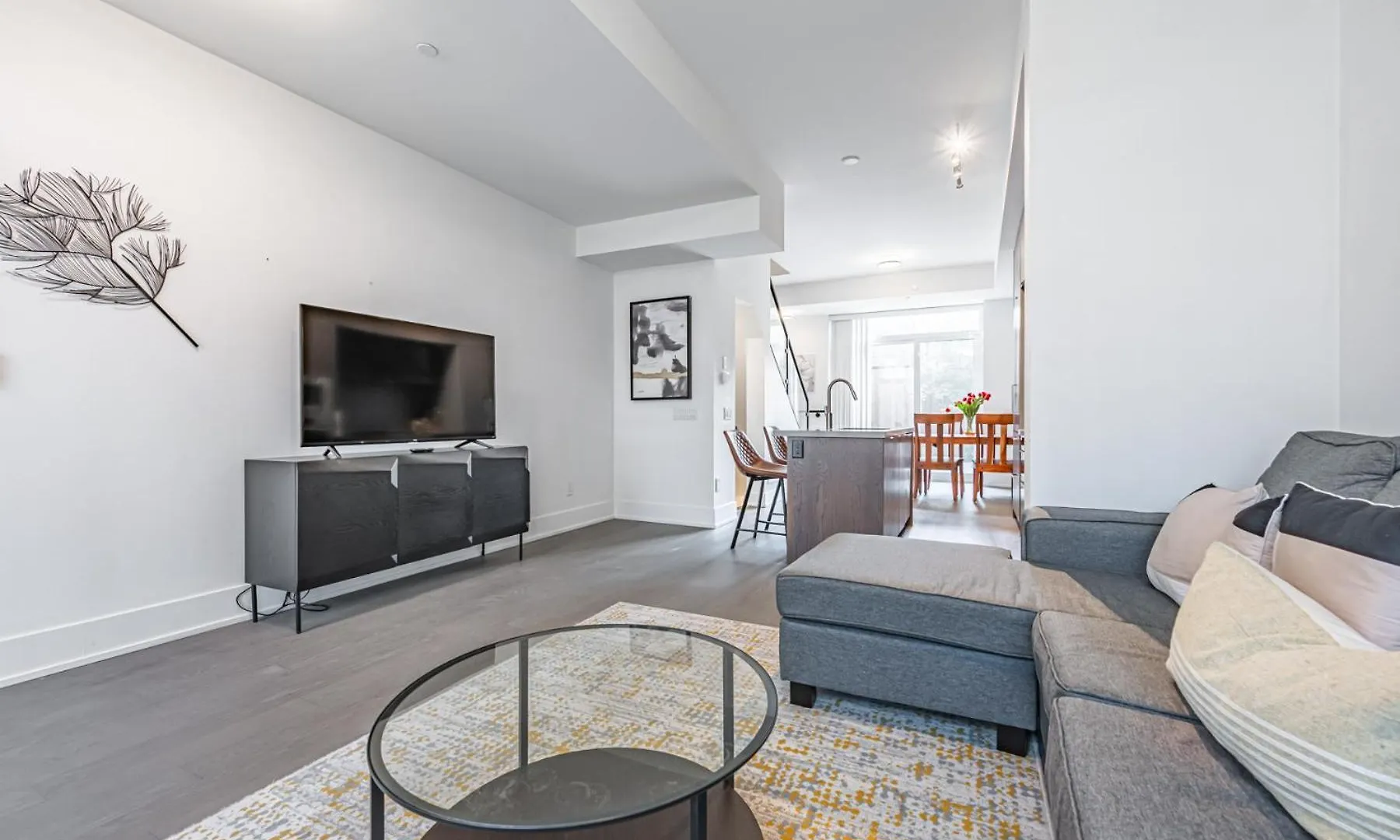 Luxury Properties Close To Rogers Center In Toronto Downtown Core