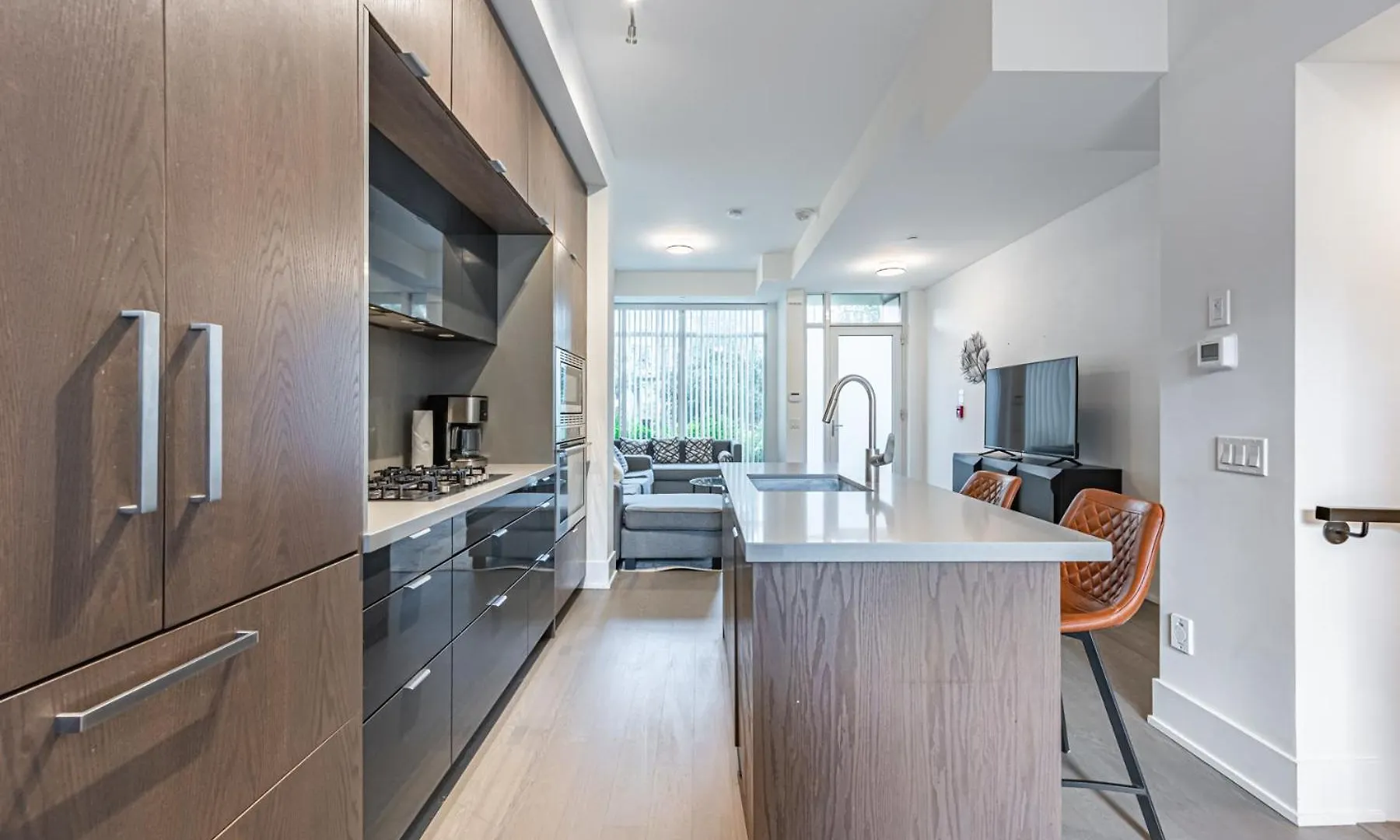 Luxury Properties Close To Rogers Center In Toronto Downtown Core Guest house